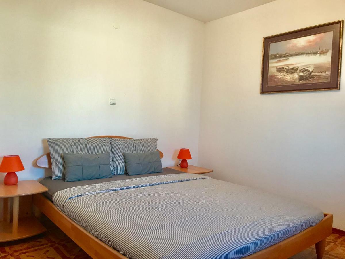 Apartmani Lisac Baska  Exterior photo