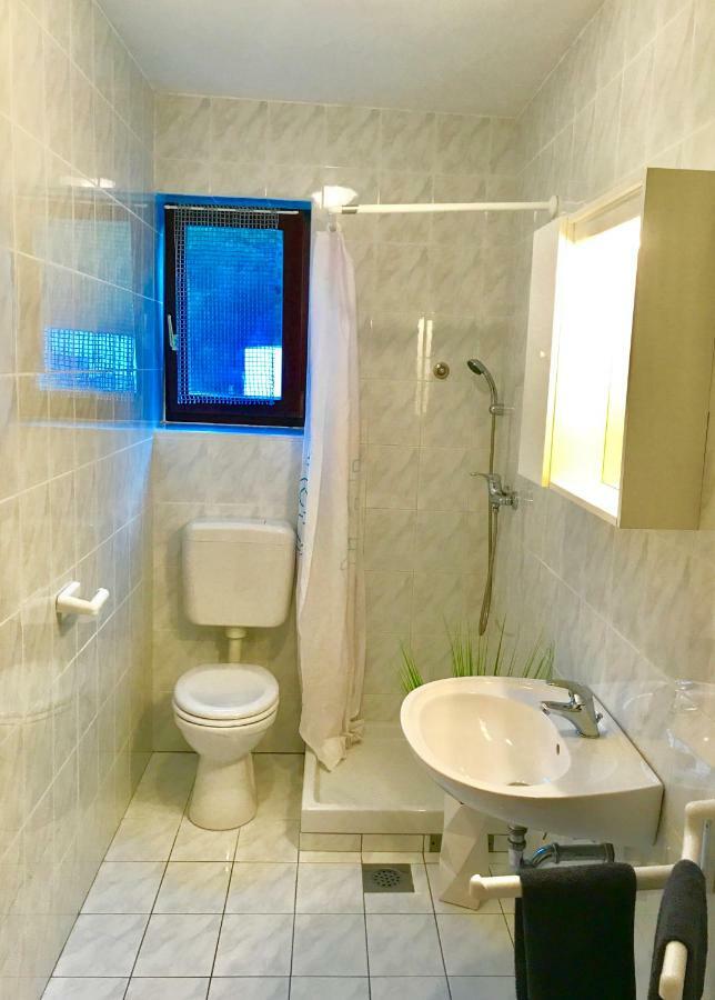 Apartmani Lisac Baska  Exterior photo